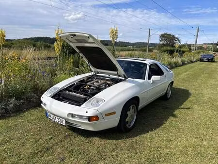 Porsche 928 S V8 4.7
