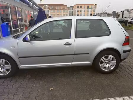 Volkswagen Golf 1.4 75 Base