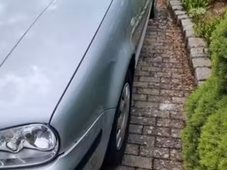 Volkswagen Golf 1.6 105 Highline