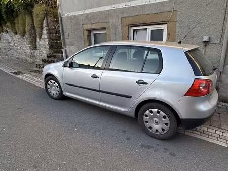 Volkswagen Golf 1.6 102 Trendline