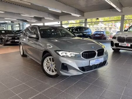 BMW Série 3 330e 2.0 184