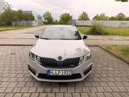 Škoda Octavia RS 2.0 TSI 230