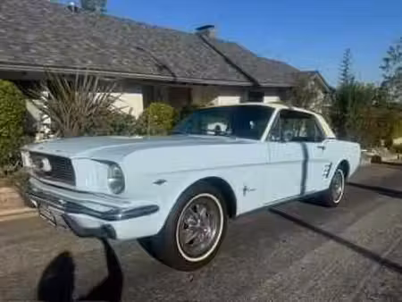 Ford Mustang 