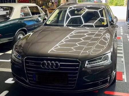 Audi A8 V8 4.2 TDI 385 quattro