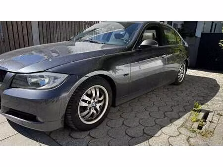 BMW Série 3 325i 218