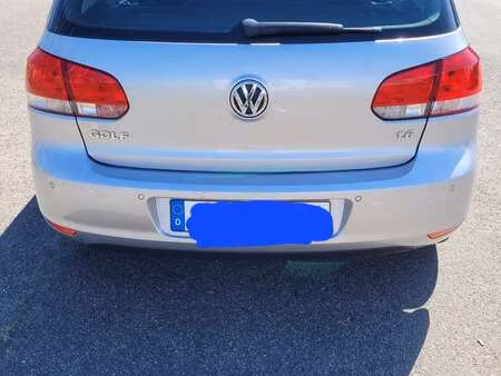 Volkswagen Golf 1.6 102 Confortline