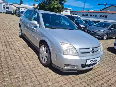 Opel Signum 2.2 155 Elegance