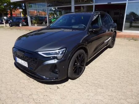 Audi Q8 50 340 S line quattro