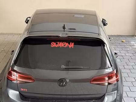 Volkswagen Golf GTI 2.0 TSI 220