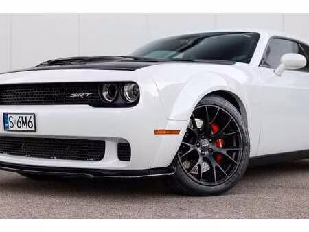 Dodge Challenger SRT Hellcat V8 6.2