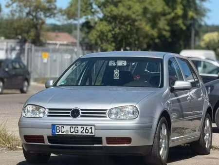 Volkswagen Golf 1.6 105