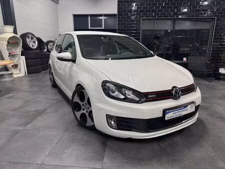 Volkswagen Golf GTI 2.0