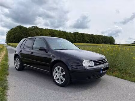 Volkswagen Golf 1.6 105