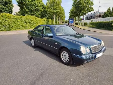 Mercedes-Benz Classe E E 240 V6 2.6 170 Elegance