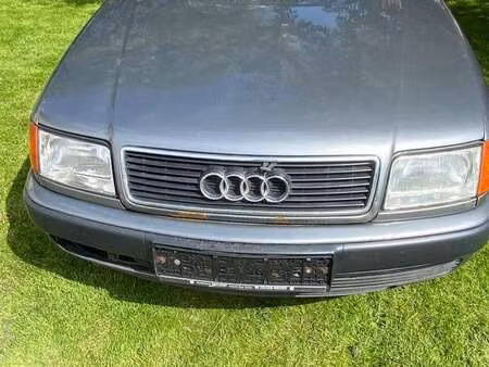 Audi 100 2.3