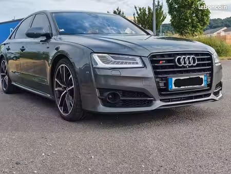 Audi A8 S8 Plus V8 4.0 605 quattro