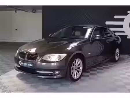 BMW Série 3 325d 3.0 204 Luxe