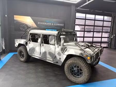 Hummer H1 