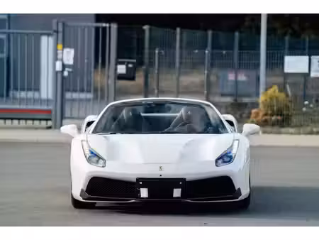Ferrari 488 Spider 3.9 T 670