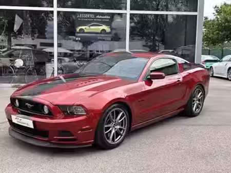Ford Mustang Fastback V8 5.0