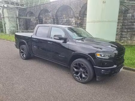 RAM 1500 Crew Cab V8 5.7 Night
