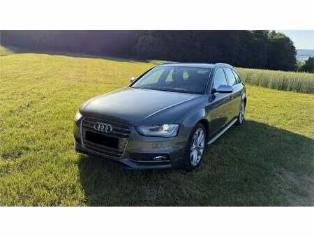 Audi A4 S4 V6 3.0 TFSI 333 quattro