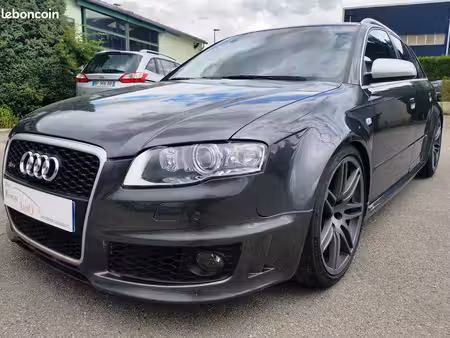 Audi A4 RS4 V8 4.2 FSI 420 quattro