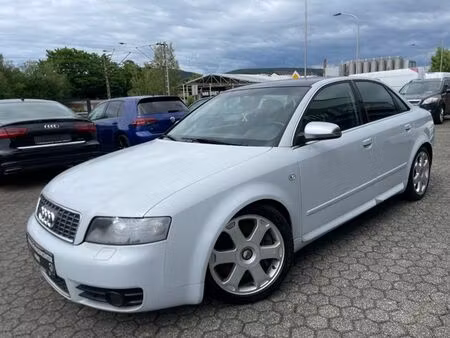 Audi A4 S4 V8 4.2 344 quattro