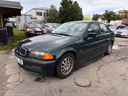 BMW Série 3 318i 1.9 118