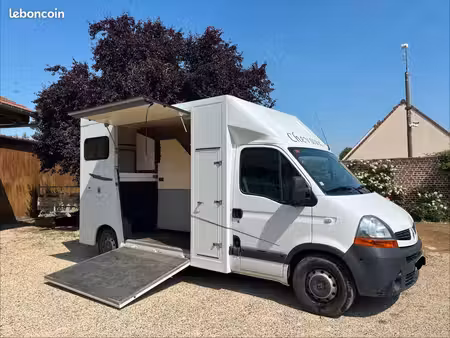 Renault Master 2.5 dCi 120