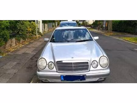 Mercedes-Benz Classe E E 200 136 Elegance