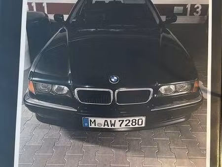 BMW Série 7 728i 2.8 193