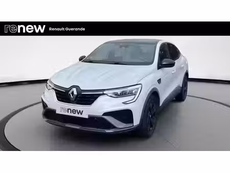 Renault Arkana E-Tech 1.6 145 RS Line