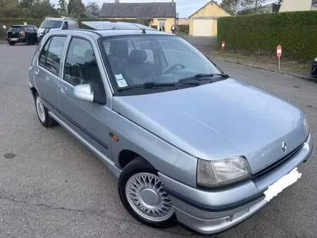 Renault Clio 1.6 90 Initiale