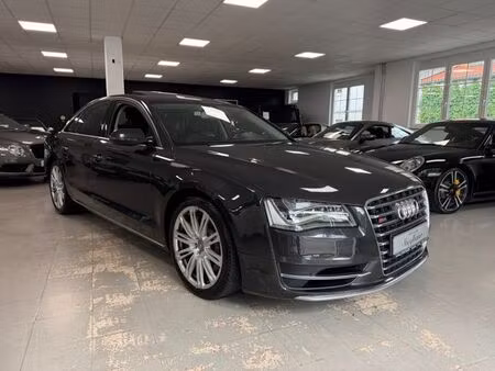 Audi A8 V8 4.2 quattro