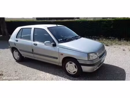Renault Clio 1.9 D 65