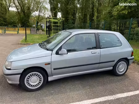 Renault Clio 1.4 80 Baccara