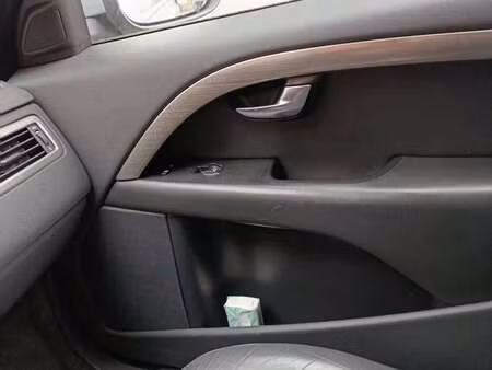 Volvo V70 2.0 145 Momentum