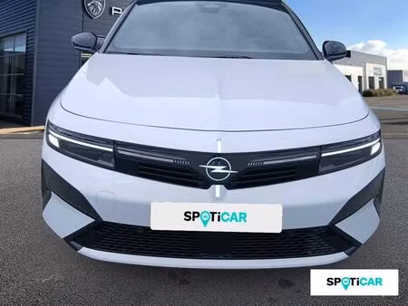 Opel Astra 1.2 145 GS