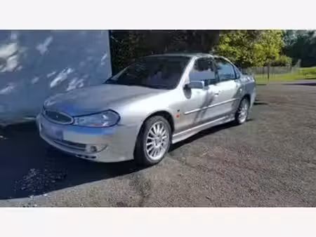 Ford Mondeo ST200 V6 2.5 205