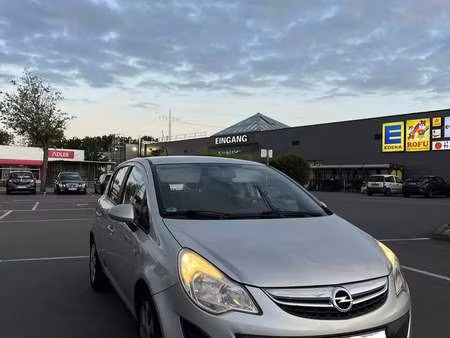 Opel Corsa 1.4 101 Cosmo