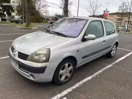 Renault Clio 1.4 98