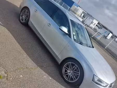 Audi A4 2.0 TDI 143 S line