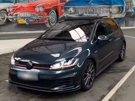 Volkswagen Golf GTI 2.0 TFSI 230