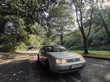 Volkswagen Golf 1.6