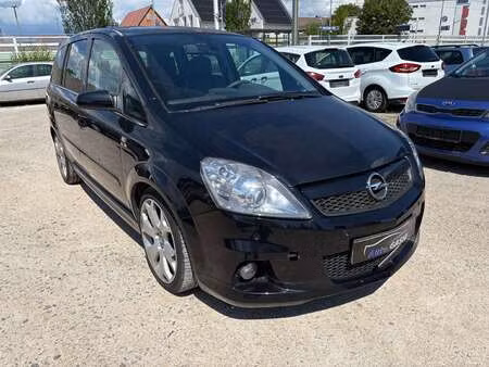 Opel Zafira OPC 2.0 T 240 OPC Line