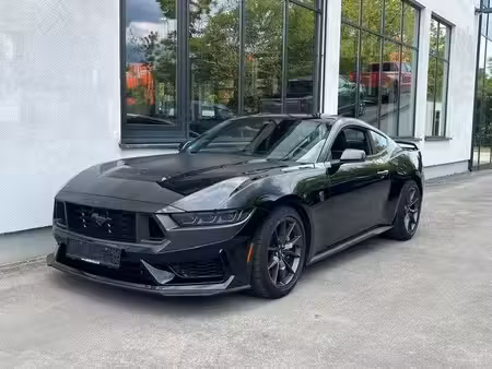 Ford Mustang Dark Horse V8 5.0 453