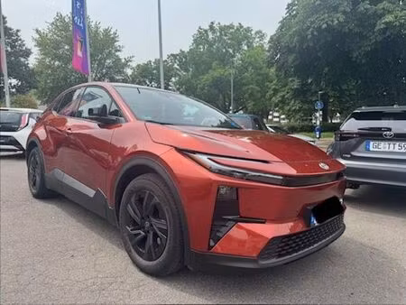 Toyota C-hr+ 224