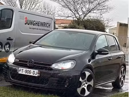 Volkswagen Golf GTI 2.0 TSI 210