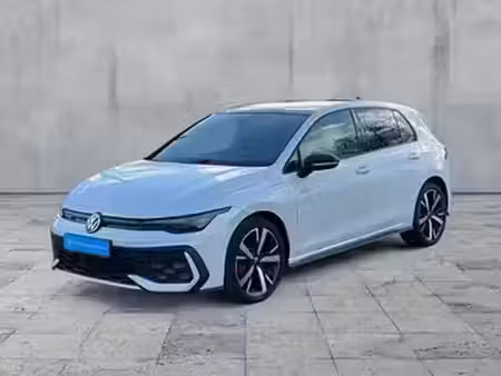 Volkswagen Golf GTE 1.5 eTSI 272